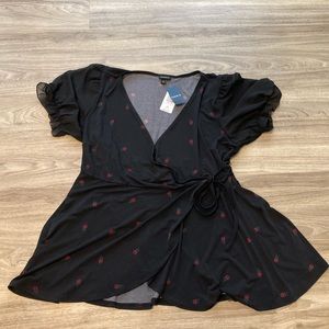 Torrid NWT Rose Crossbody Blouse
